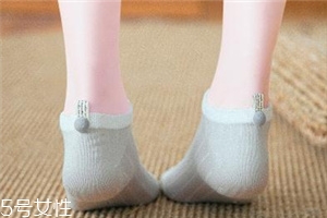 襪子發(fā)白怎么處理？這樣就能解決了