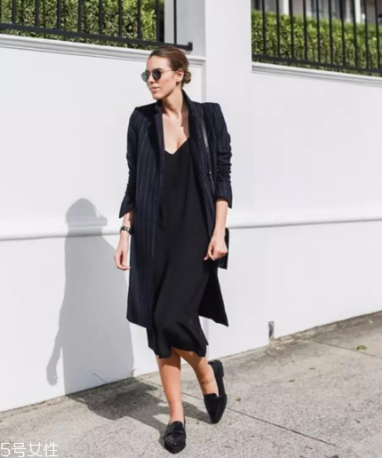 連衣裙配什么外套？讓你甜美又減齡