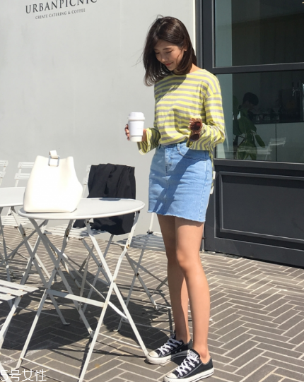 長(zhǎng)袖t恤怎么搭配？屬于你的最佳出門穿搭