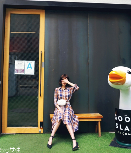 連衣裙搭配什么鞋子好看？處處散發(fā)迷人氣質(zhì)