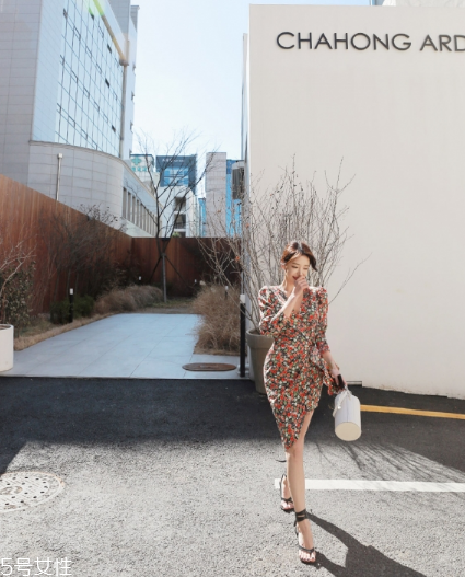 連衣裙搭配什么鞋子好看？處處散發(fā)迷人氣質(zhì)