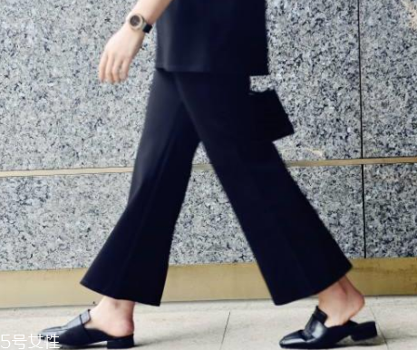 2022流行什么拖鞋？凹造型離不開(kāi)它