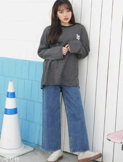 t恤能用洗衣機(jī)洗嗎？要看具體面料