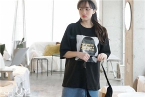 t恤能用洗衣機洗嗎？要看具體面料