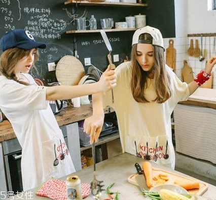 t恤太長(zhǎng)了怎么辦？t恤可以改短