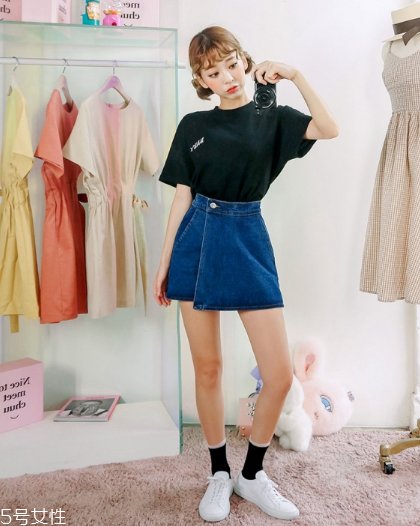 t恤上的鉆掉了怎么辦？用膠粘上去