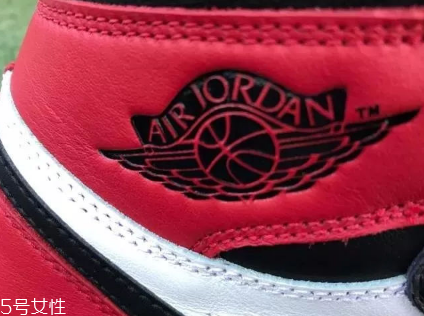 aj 1黑腳趾真假對(duì)比 aj1黑腳趾真品原來(lái)這樣鑒定