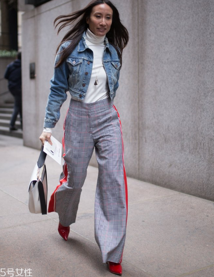 牛仔夾克怎么搭配？照著穿你就贏了