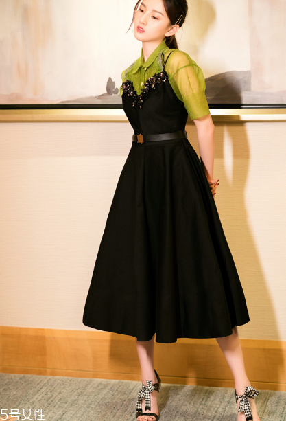 連衣裙里面怎么搭配？堪稱遮肉神器