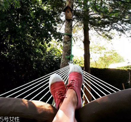 bensimon帆布鞋多少錢？來自法國的小清新