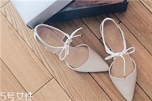 franco sarto鞋子怎么樣？浪漫又嚴(yán)謹(jǐn)?shù)脑O(shè)計(jì)風(fēng)格