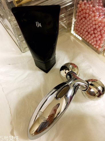 pola按摩膏需要洗嗎 配合美容儀使用效果加倍 pola按摩膏需要洗嗎 配合美容儀使用效果加倍