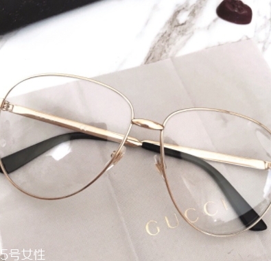 gucci平光鏡多少錢？明星都在戴的同款平光鏡