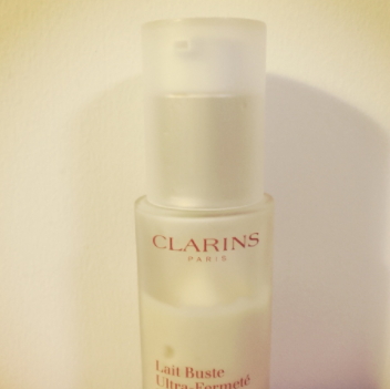 胸部按摩霜哪個牌子好？傲人胸部按摩出來