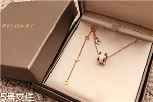 寶格麗項(xiàng)鏈會(huì)褪色嗎？寶格麗項(xiàng)鏈要仔細(xì)保養(yǎng)