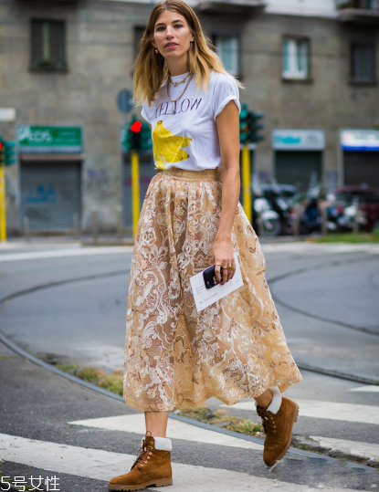 t恤領(lǐng)口變形怎么辦？t恤領(lǐng)子變形恢復(fù)方法