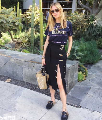 t恤領(lǐng)口太小怎么辦？t恤領(lǐng)子小了修改方法