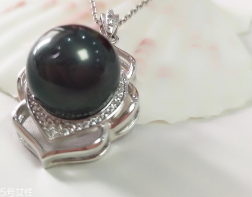 大溪地黑珍珠多少錢一顆？