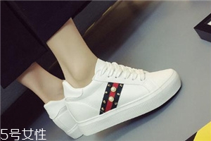 小白鞋可以用漂白水洗嗎？不要長期用漂白水洗小白鞋