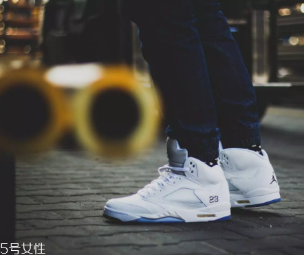 小白鞋洗了變黃怎么辦？小白鞋越洗越黃補(bǔ)救方法