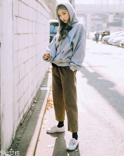 小白鞋開(kāi)膠了怎么辦？一招拯救開(kāi)膠小白鞋