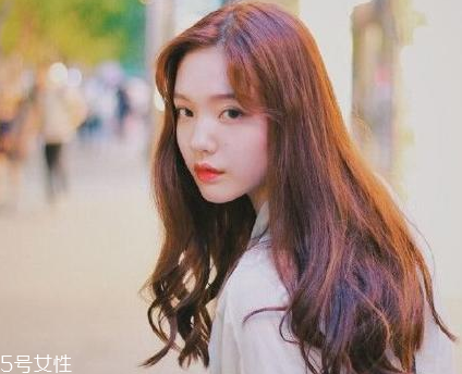 中長發(fā)怎么扎好看 中長發(fā)這樣扎可愛又減齡 中長發(fā)怎么扎好看 中長發(fā)這樣扎可愛又減齡