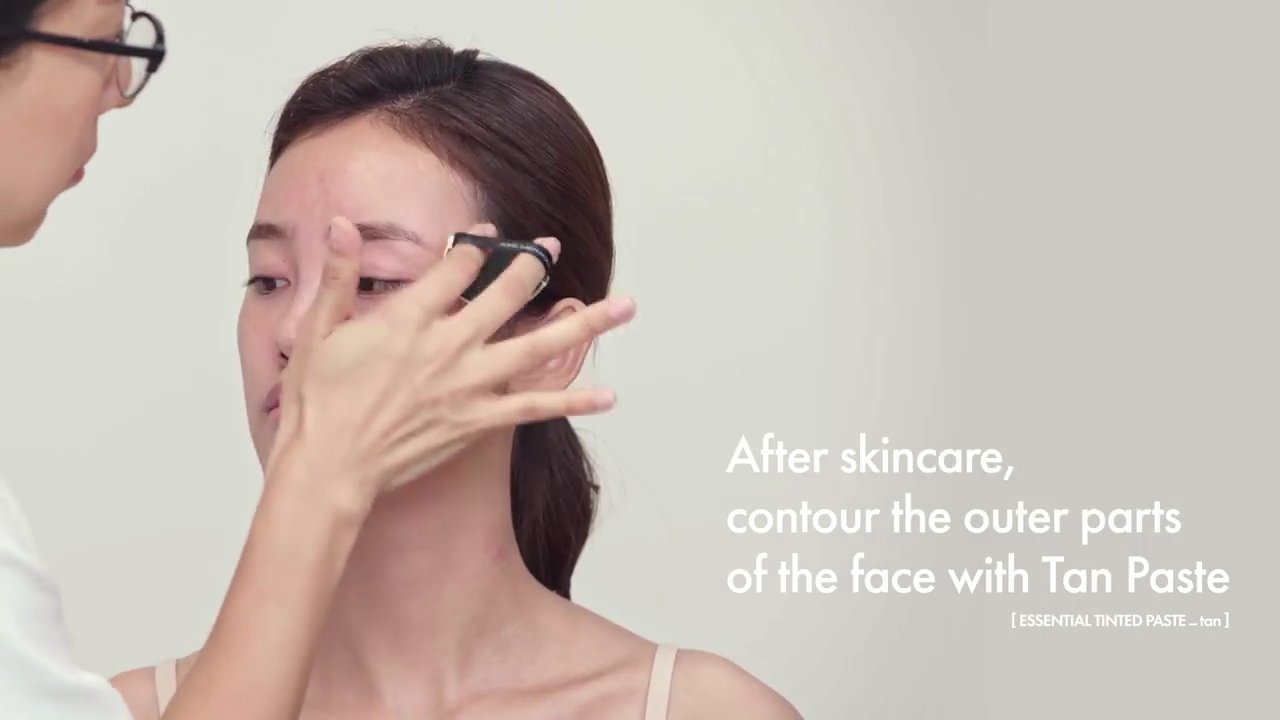 優(yōu)雅裸妝教程圖解 如何畫裸妝圖解 優(yōu)雅裸妝教程圖解 如何畫裸妝圖解