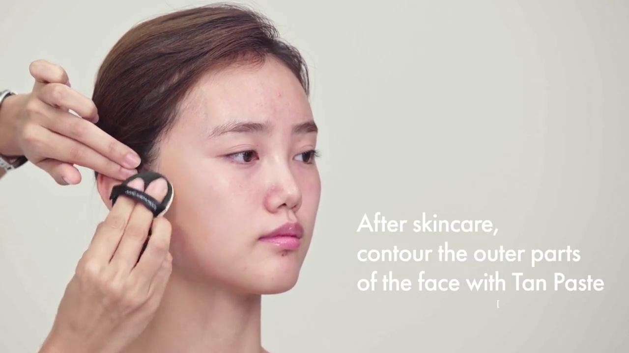 優(yōu)雅裸妝教程圖解 如何畫裸妝圖解 優(yōu)雅裸妝教程圖解 如何畫裸妝圖解