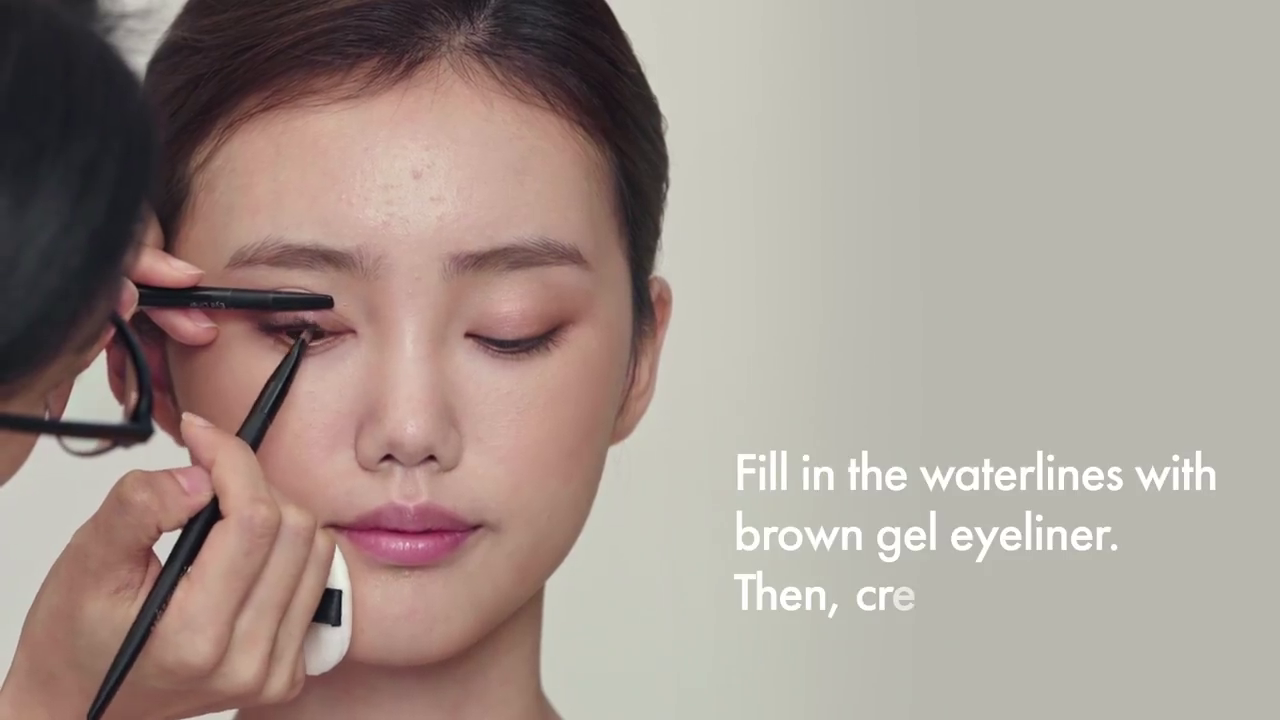 優(yōu)雅裸妝教程圖解 如何畫裸妝圖解 優(yōu)雅裸妝教程圖解 如何畫裸妝圖解