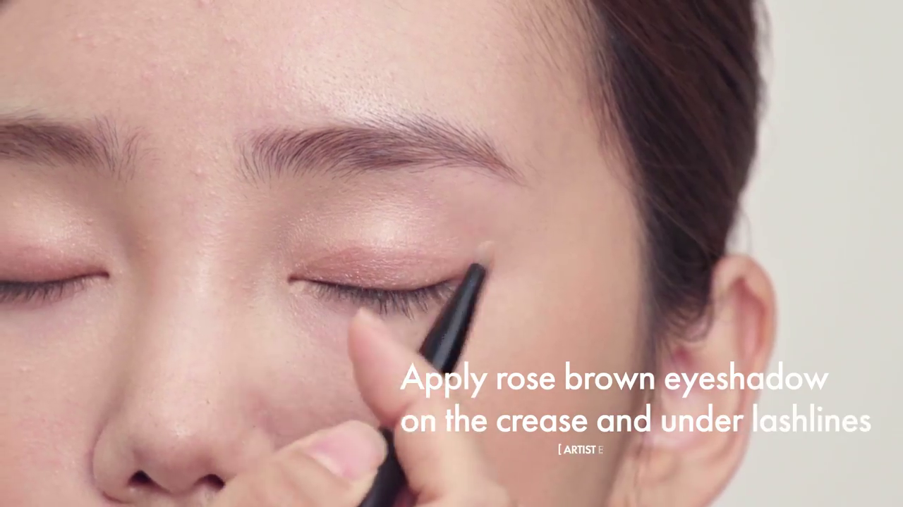 優(yōu)雅裸妝教程圖解 如何畫裸妝圖解 優(yōu)雅裸妝教程圖解 如何畫裸妝圖解