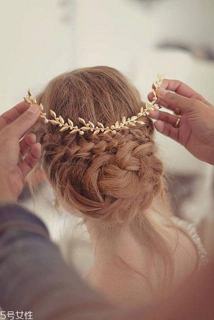 中長發(fā)怎么扎好看 中長發(fā)這樣扎可愛又減齡 中長發(fā)怎么扎好看 中長發(fā)這樣扎可愛又減齡
