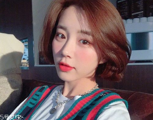 好看的女生短卷發(fā)發(fā)型推薦 夏天適合的短發(fā)發(fā)型圖片推薦 好看的女生短卷發(fā)發(fā)型推薦 夏天適合的短發(fā)發(fā)型圖片推薦