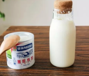 奶蓋怎么喝？奶蓋的正宗喝法