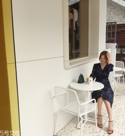 雪紡連衣裙配什么鞋子？雪紡連衣裙搭配鞋子圖片