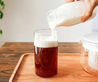 奶蓋怎么喝？奶蓋的正宗喝法