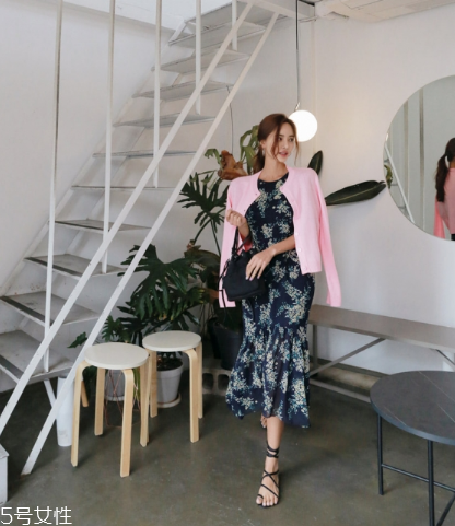 雪紡連衣裙搭配什么外套？雪紡連衣裙搭配外套技巧