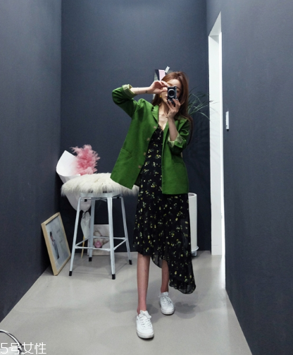 雪紡連衣裙搭配什么外套？雪紡連衣裙搭配外套技巧