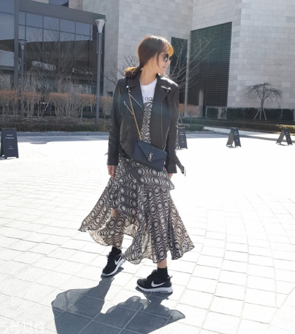 雪紡連衣裙搭配什么外套？雪紡連衣裙搭配外套技巧