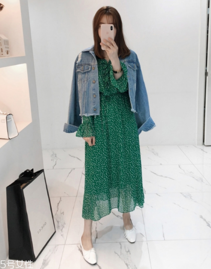 雪紡連衣裙搭配什么外套？雪紡連衣裙搭配外套技巧