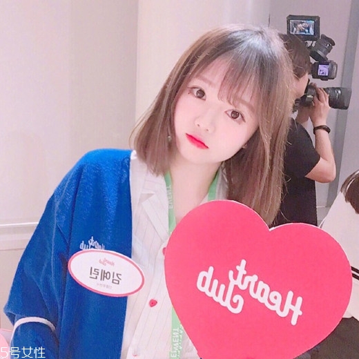 學生染什么顏色的頭發(fā)好看 學生染發(fā)顏色盤點