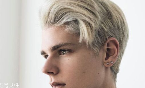 男生染什么顏色好看又低調 2022最流行發(fā)型顏色男生