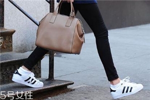 小白鞋怎么存放不發(fā)黃？小白鞋的存放方法