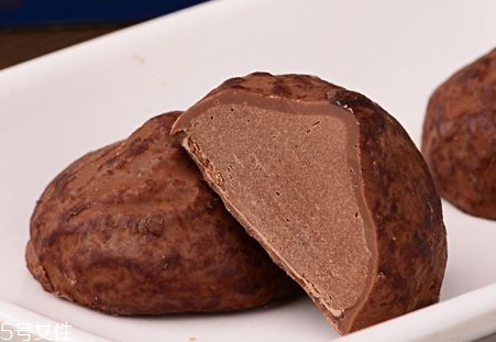 松露巧克力卡路里 一個松露巧克力的熱量