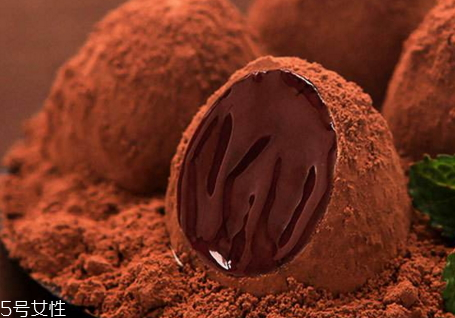 松露巧克力卡路里 一個松露巧克力的熱量