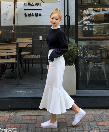 小白鞋蹭出黑條怎么辦？小白鞋黑印清洗方法