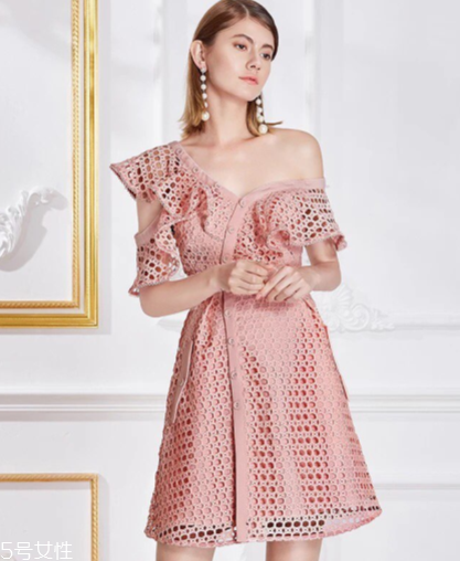 連衣裙什么款式好看？今年最流行的連衣裙款式