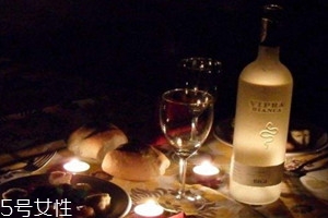 香檳怎么喝是正確的 香檳口感測(cè)評(píng)