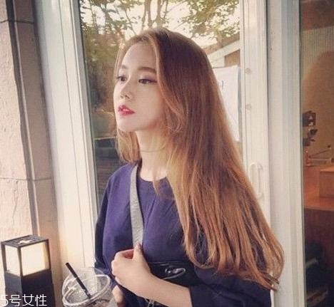 2022夏天流行什么顏色頭發(fā) 夏天染這些顏色的頭發(fā)好看 2022夏天流行什么顏色頭發(fā) 夏天染這些顏色的頭發(fā)好看