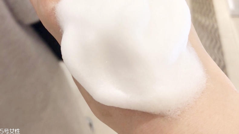 花綺蜂蜜皂好用嗎 hacci蜂蜜皂使用心得 花綺蜂蜜皂好用嗎 hacci蜂蜜皂使用心得