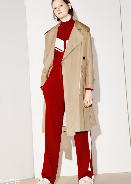 今年流行什么顏色風(fēng)衣？今年流行的風(fēng)衣顏色推薦